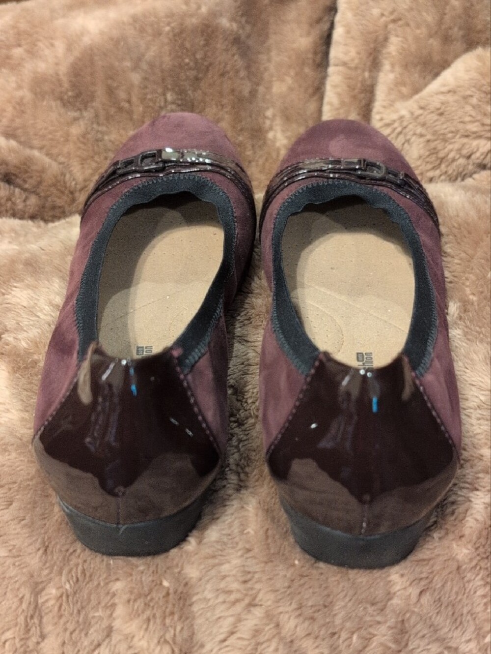 Clarks Women's Plum Suede Ballet Flats with Patent Trim - Picture 2 of 7